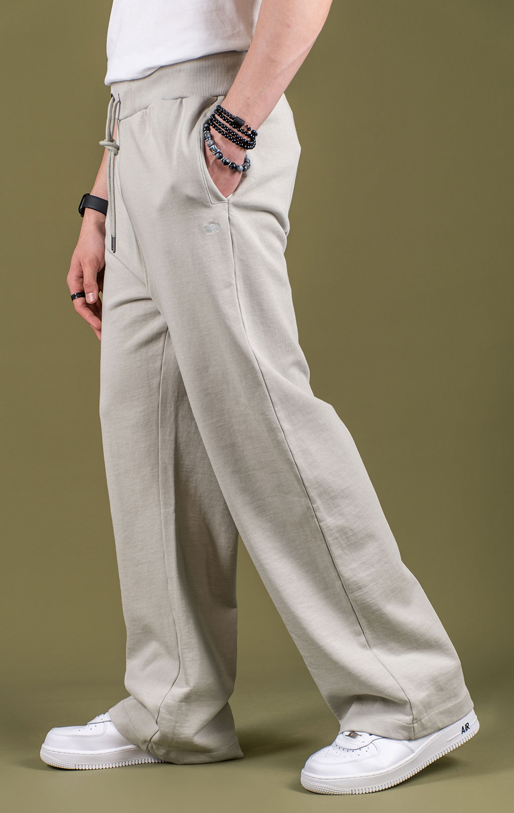Брюки спортивные джоггеры ALPHA INDUSTRIES ESSENTIAL FRENCH TERRY SWEATPANTS SS 25 m light gray 