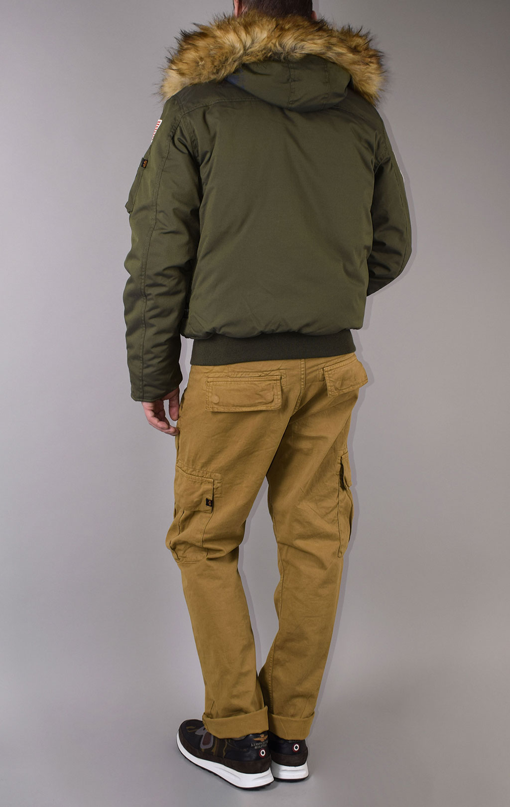 Аляска короткая ALPHA INDUSTRIES POLAR SV dark green 