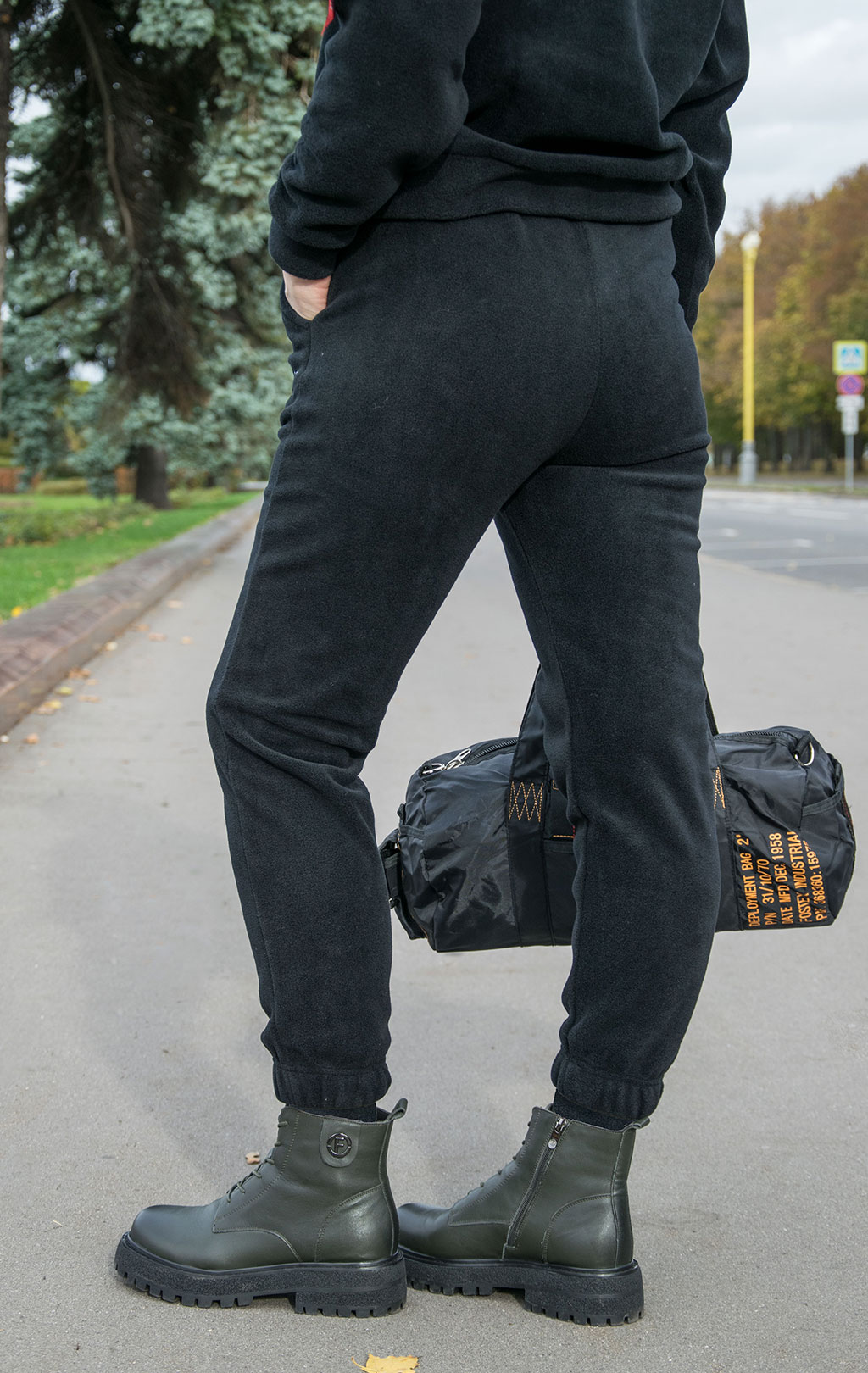 Женские брюки спортивные джоггеры ALPHA INDUSTRIES BASIC JOGGER POLAR FLEECE black 
