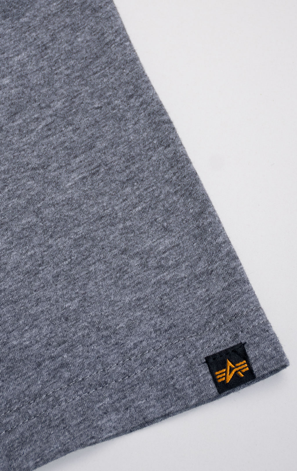 Футболка ALPHA INDUSTRIES NASA LOGO medium charcoal heather 
