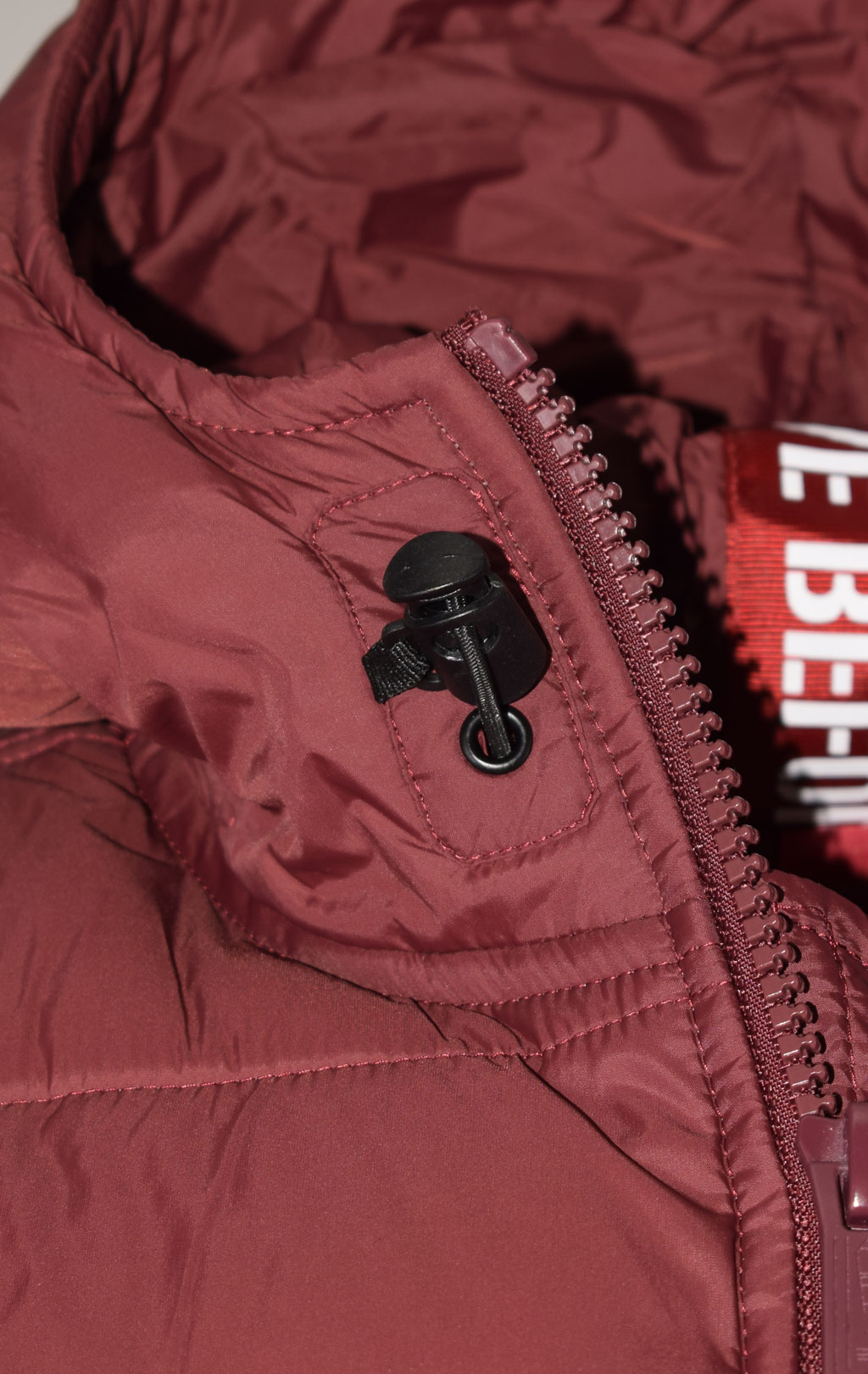 Куртка ALPHA INDUSTRIES HOODED PUFFER ALPHA FD burgundy 