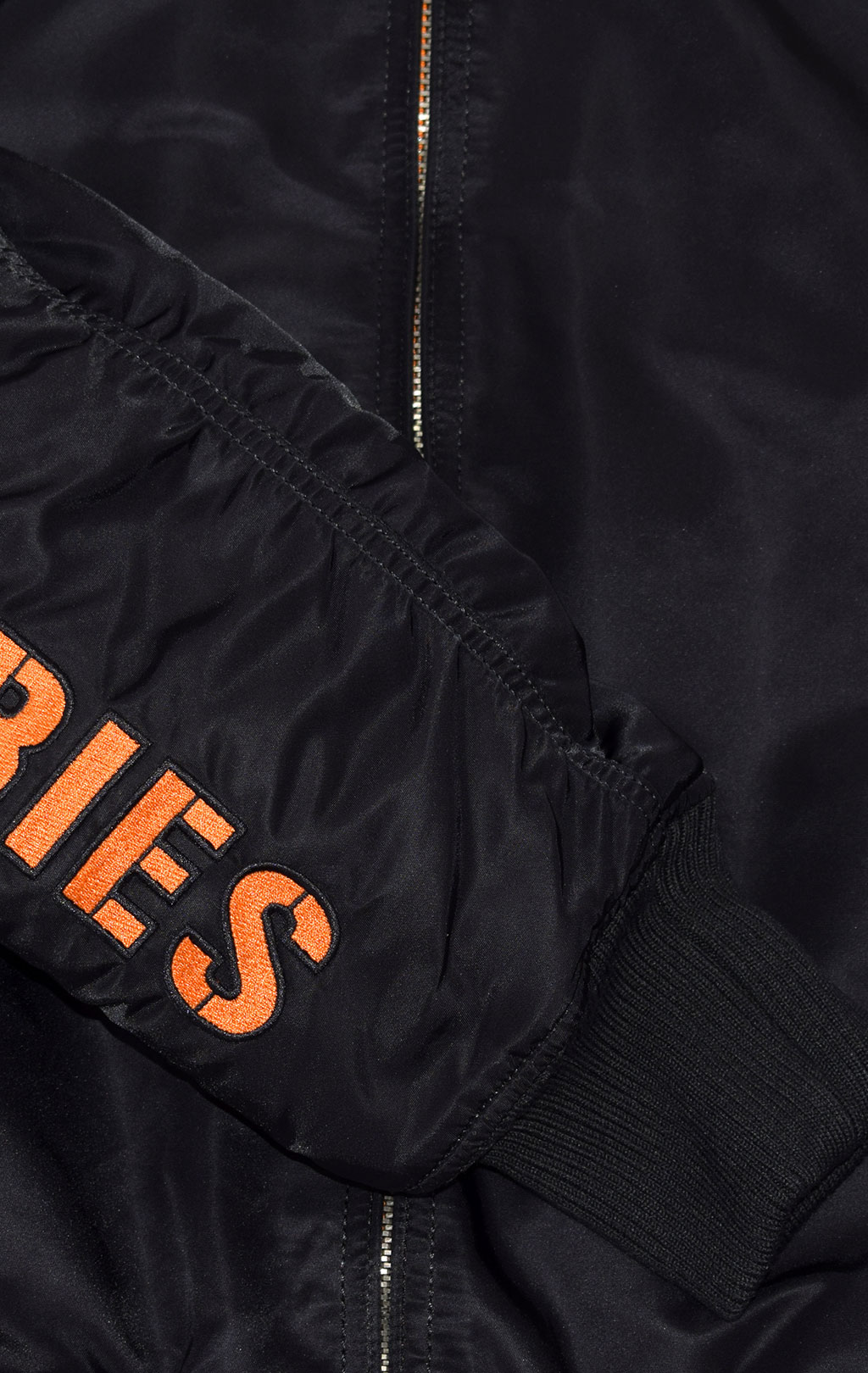 Куртка-бомбер лётная ALPHA INDUSTRIES D-Tec SE MA-1 black/orange 