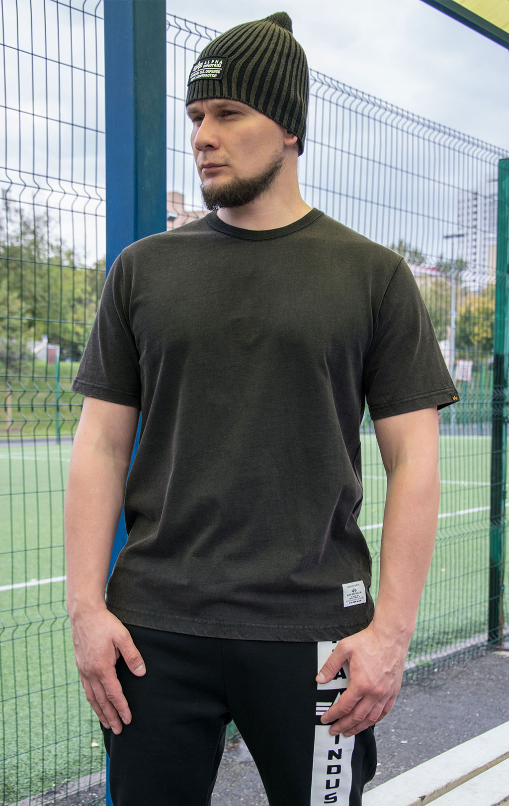 Футболка ALPHA INDUSTRIES ESSENTIAL WASHED TEE плотная FW 21/22 black 