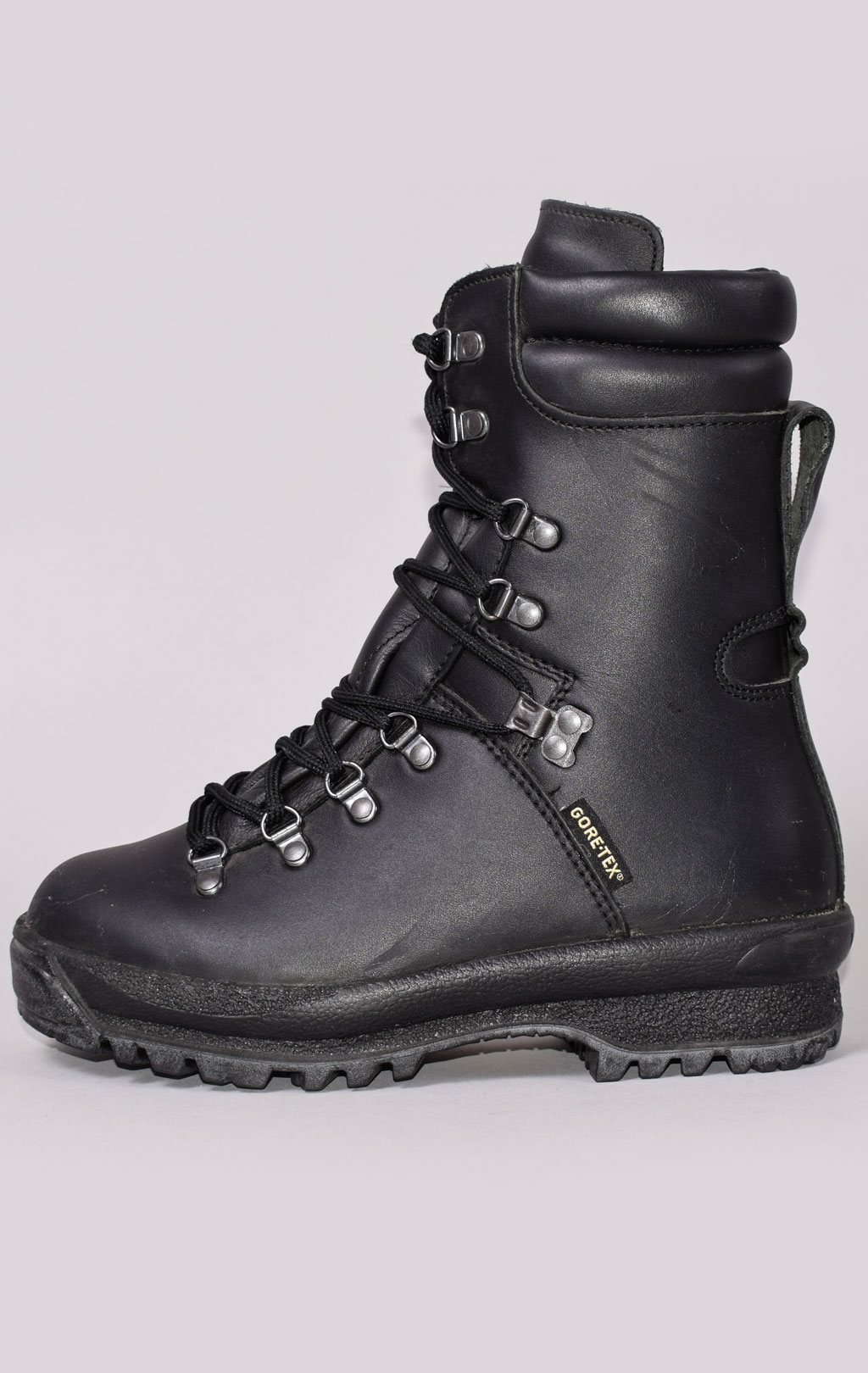 Женские ботинки-берцы армейские Gore-Tex black Англия