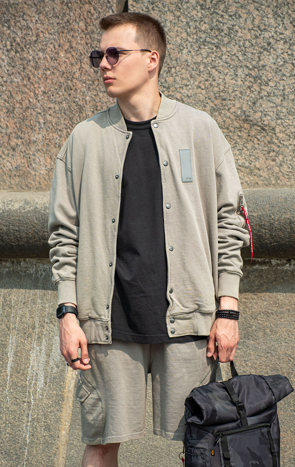 Бомбер трикотажный ALPHA INDUSTRIES FRENCH TERRY JACKET MA-1 SS 25 m mid gray 