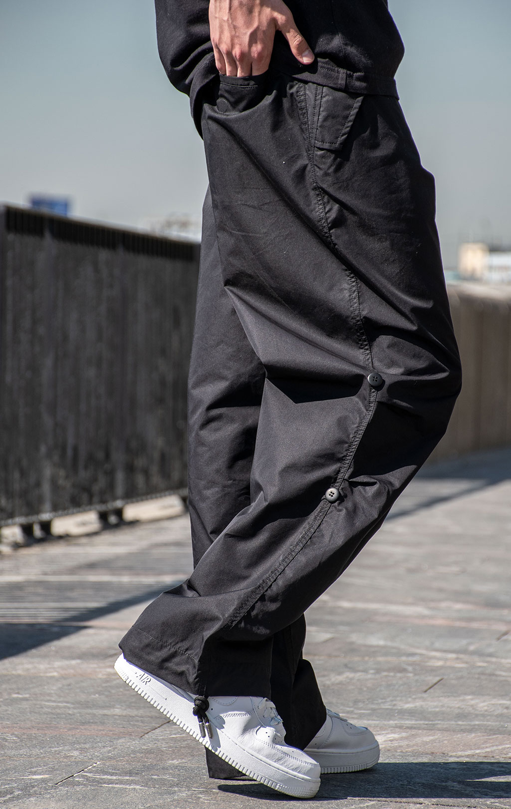 Брюки-карго парашюты ALPHA INDUSTRIES PARACHUTE PANTS SS 24 m black 