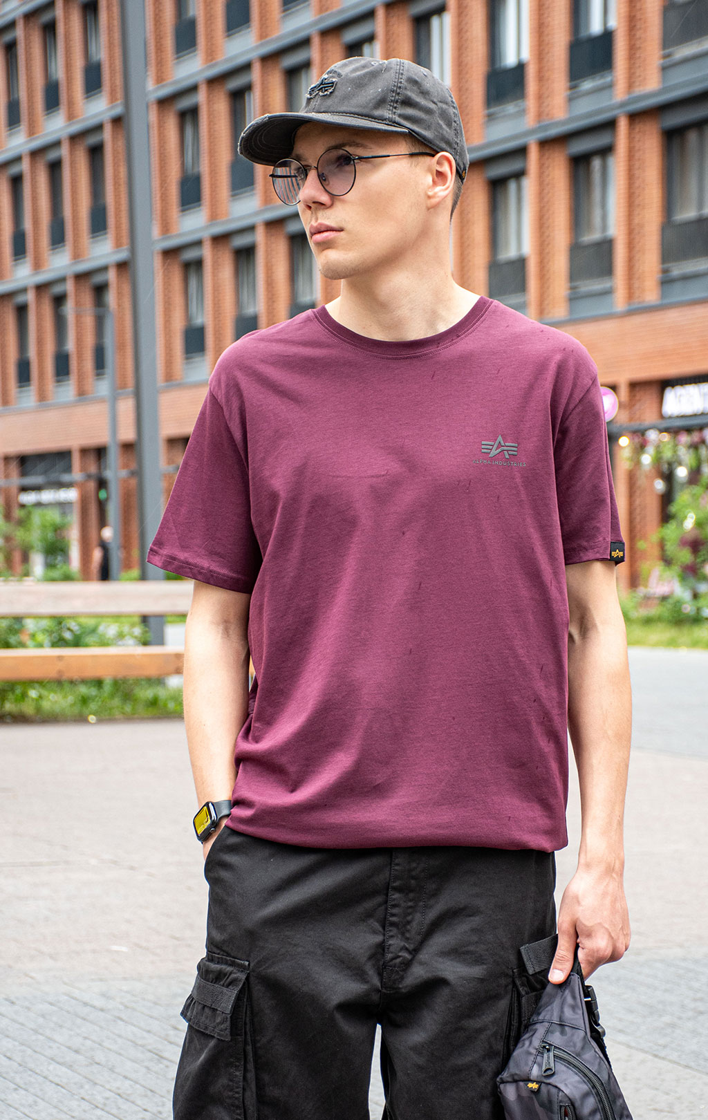 Футболка ALPHA INDUSTRIES BACKPRINT T dark cherry 