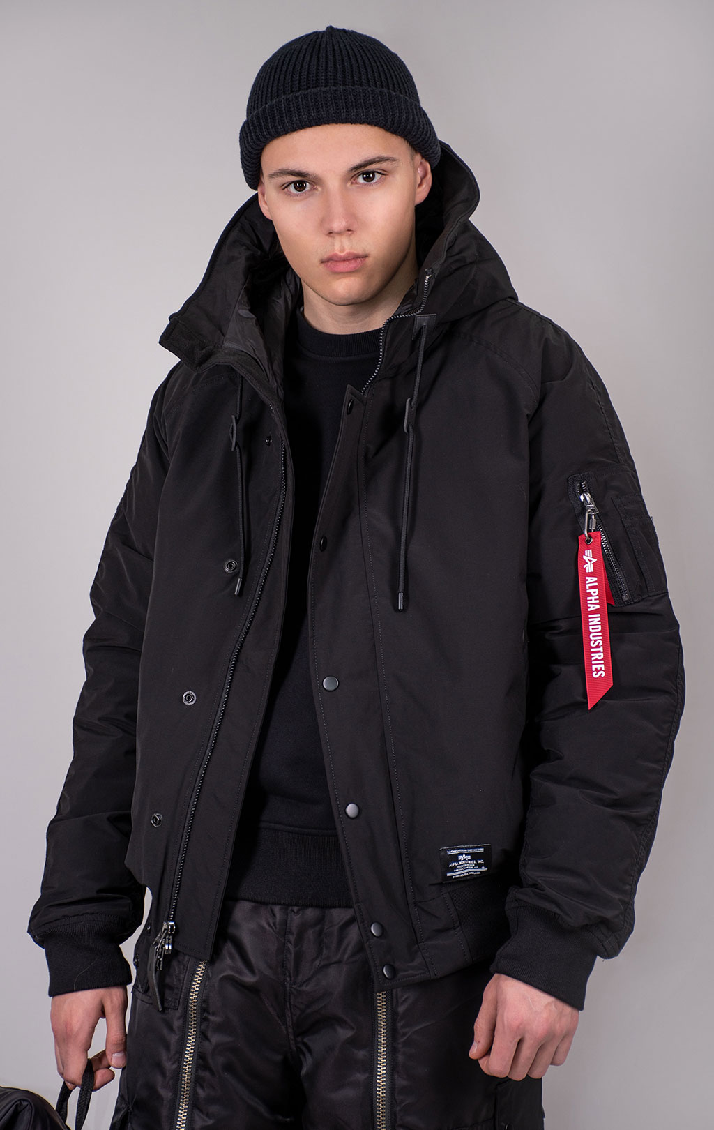 Аляска ALPHA INDUSTRIES ALTITUDE N-2B FW 24/25 black 