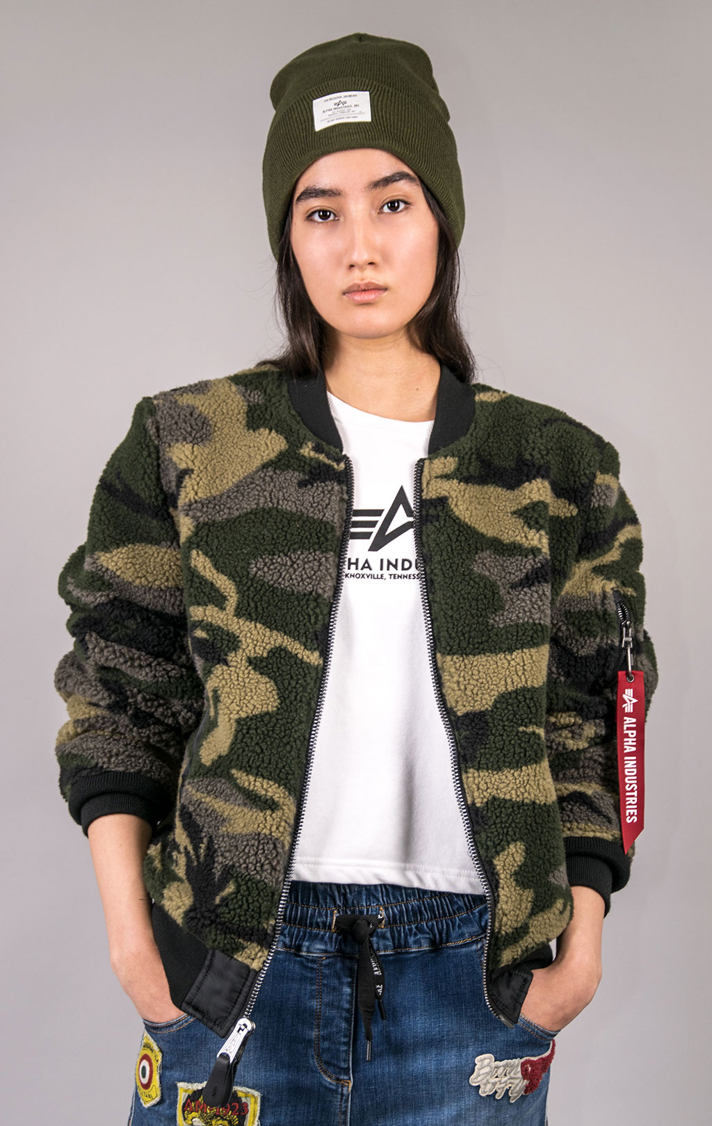 Женская куртка-пилот ALPHA INDUSTRIES двусторонняя SHERPA L-2B FW 21/22 m woodland camo 
