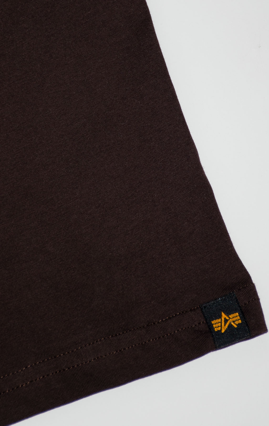 Футболка ALPHA INDUSTRIES BASIC T hunter brown 