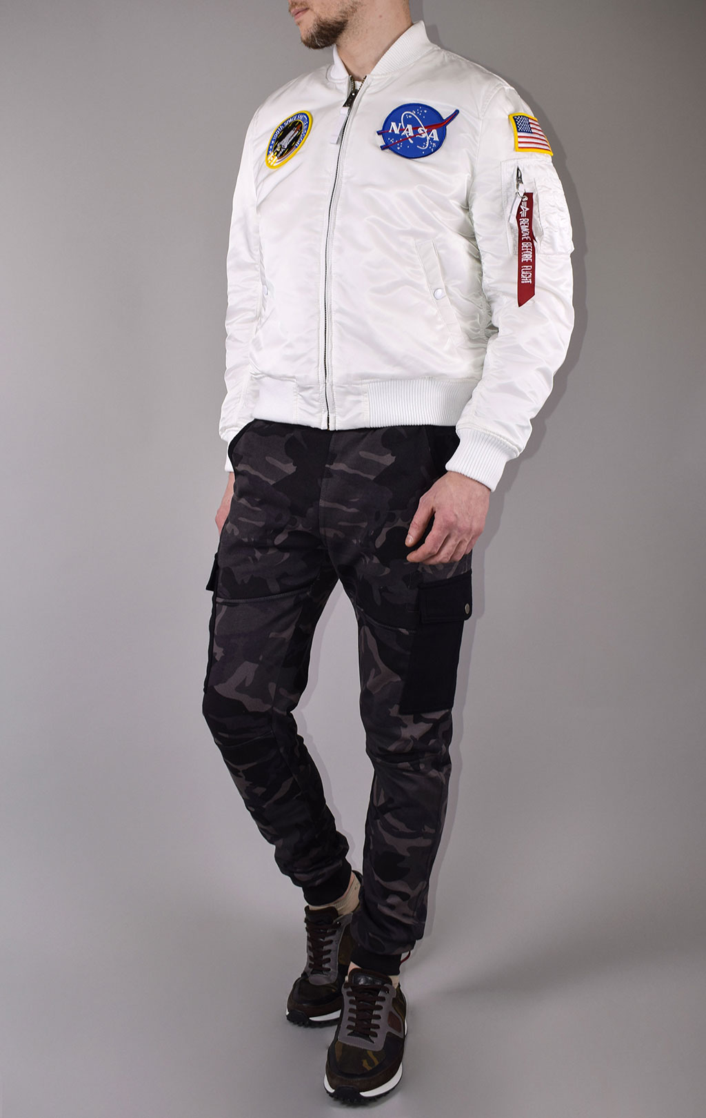 Бомбер ALPHA INDUSTRIES VF NASA MA-1 white 