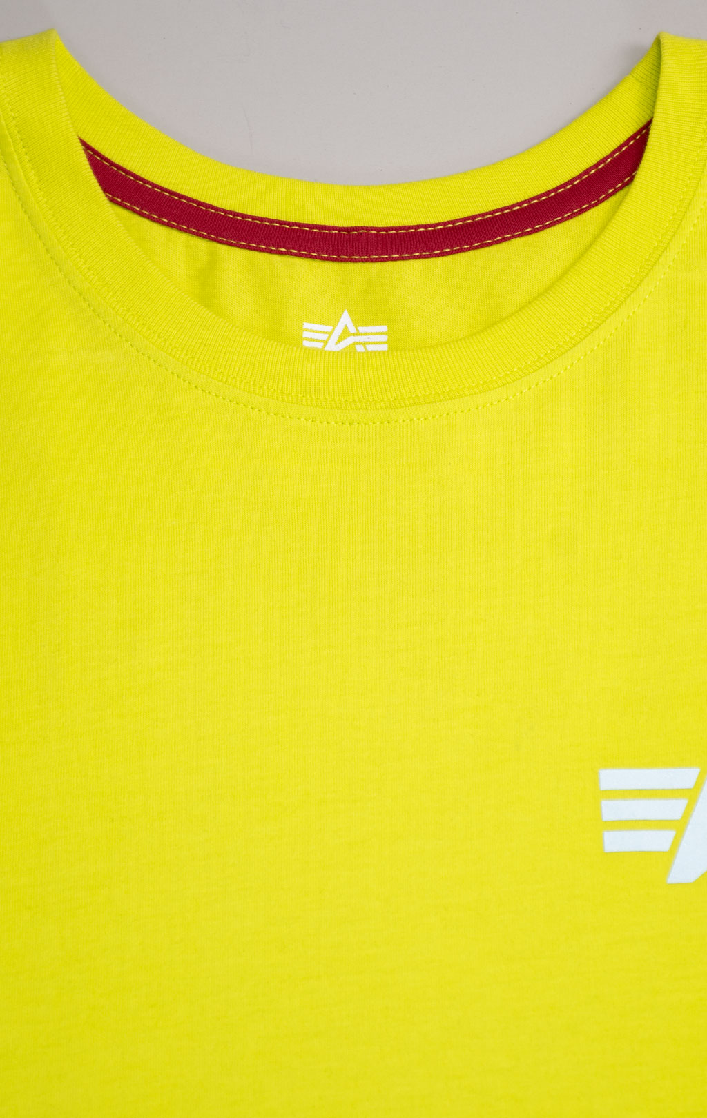 Футболка ALPHA INDUSTRIES REFLECTIVE SMALL LOGO neon yellow 