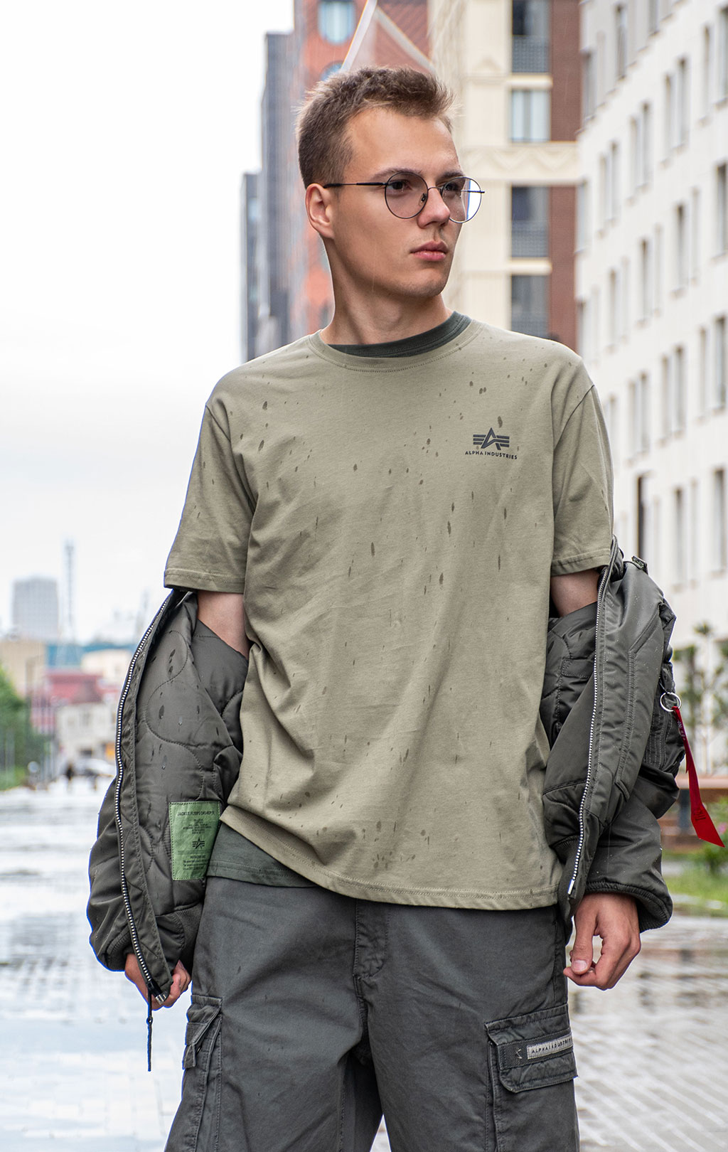 Футболка ALPHA INDUSTRIES BASIC T SMALL LOGO olive 