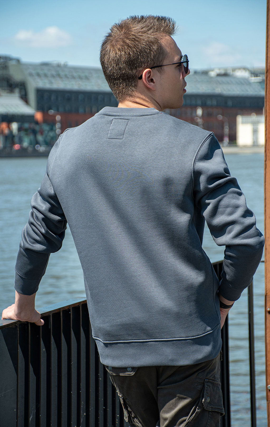Свитшот ALPHA INDUSTRIES BASIC SWEATER SMALL LOGO greyblack 