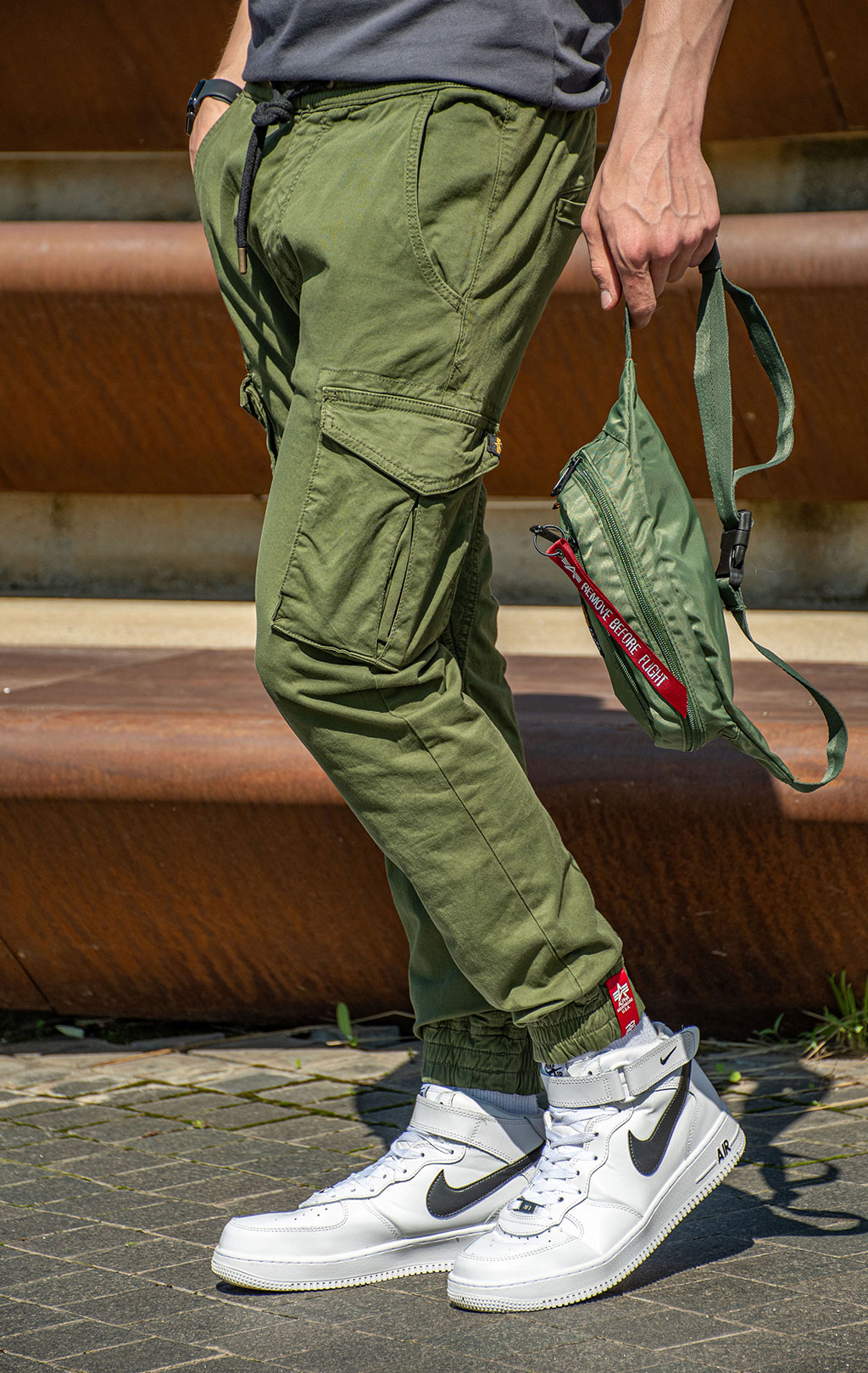Брюки джоггеры ALPHA INDUSTRIES COTTON TWILL  JOGGER dark olive 