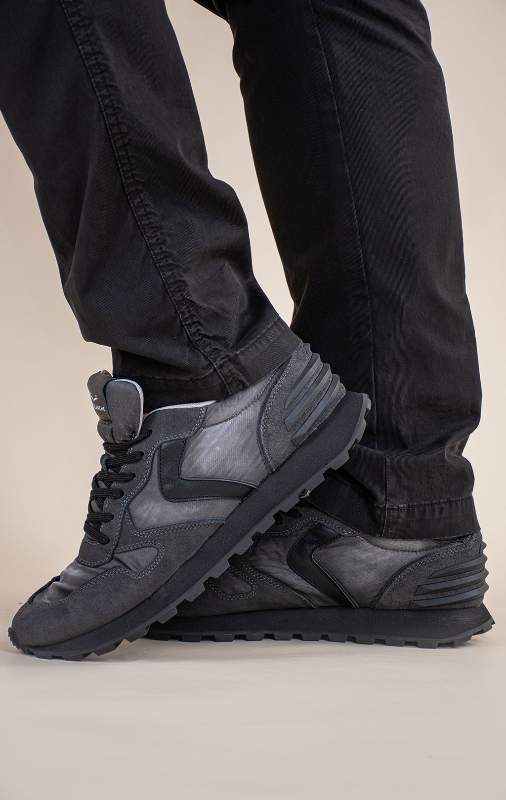 Кроссовки VOILE BLANCHE PARIS POWER MAN замша FW 26/27 tarmac/black 2018797 