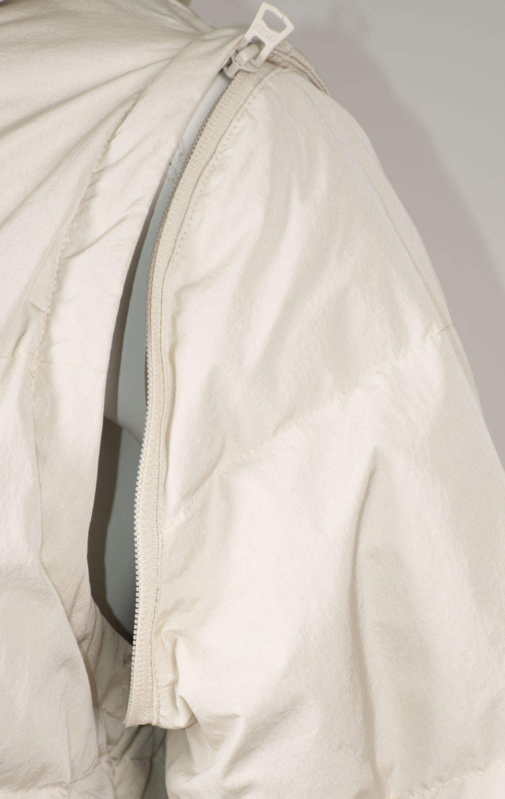 Женская куртка ALPHA INDUSTRIES SIERRA CONVERTIBLE JACKET FW 24/25 limestone 