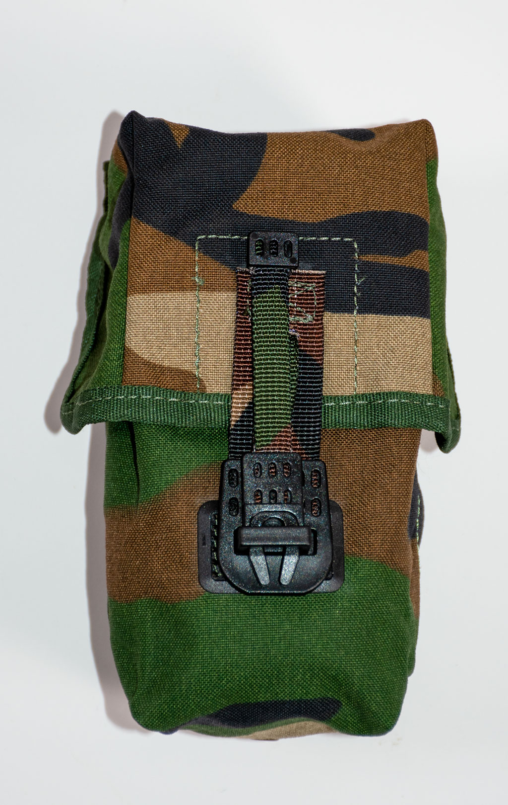 Подсумок 3-x Dimaco Patroonmagazijn MOLLE camo woodland Голландия