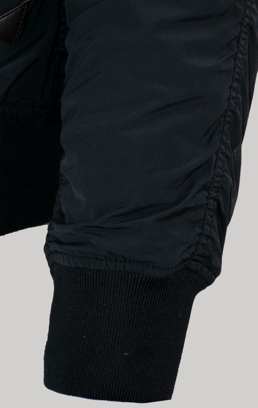Аляска ALPHA INDUSTRIES N-2B ALTITUDE FW 25/26 black 