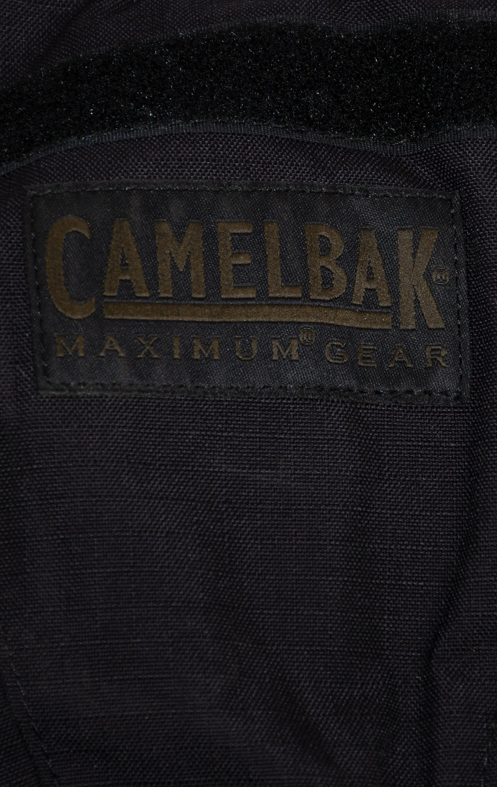 Питьевая система армейская CamelBak на молнии, горловина под клапаном, 3L black 