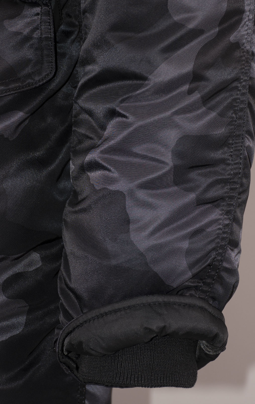 Аляска ALPHA INDUSTRIES SLIM FIT N-3B FW 21/22 m black woodland camo 