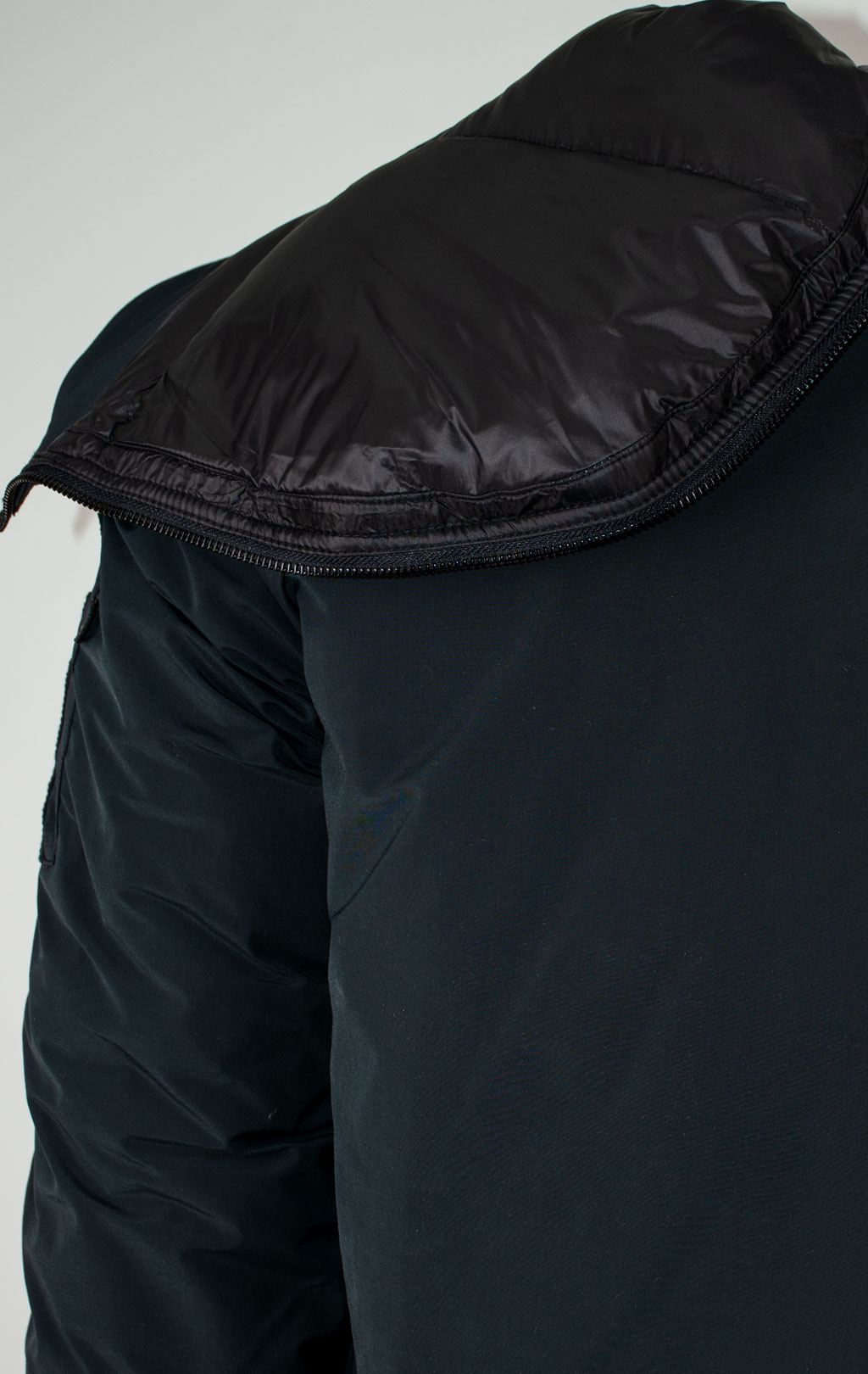 Аляска ALPHA INDUSTRIES N-2B ALTITUDE FW 25/26 black 