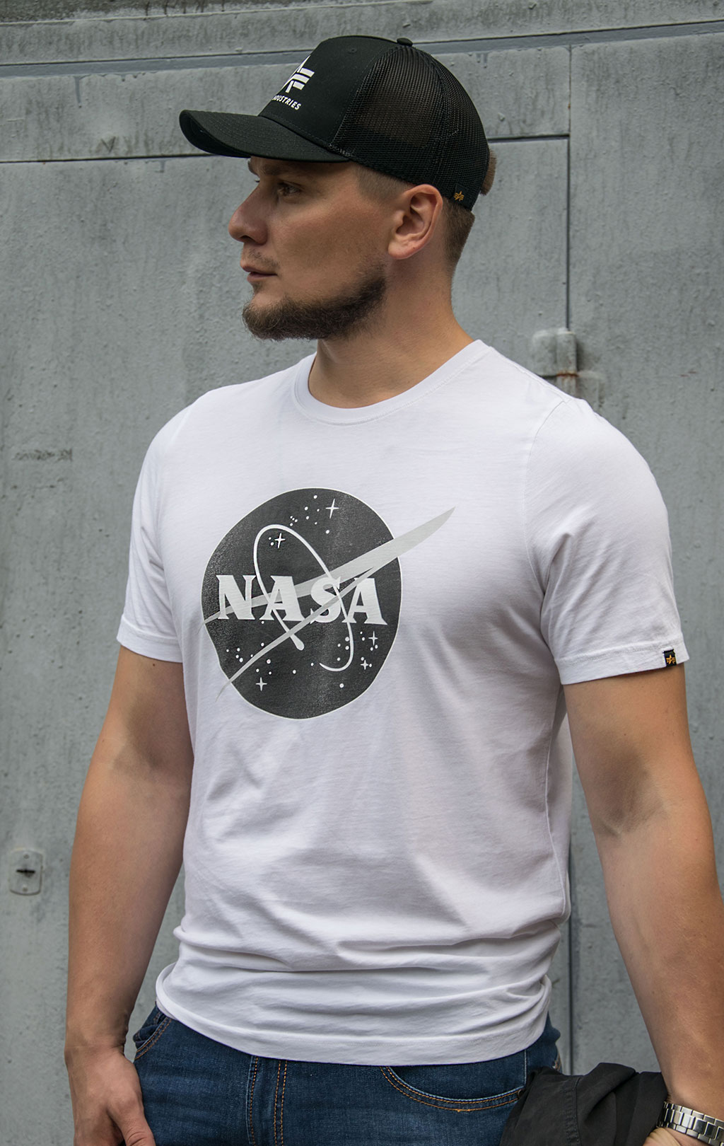 Футболка ALPHA INDUSTRIES NASA LOGO white 