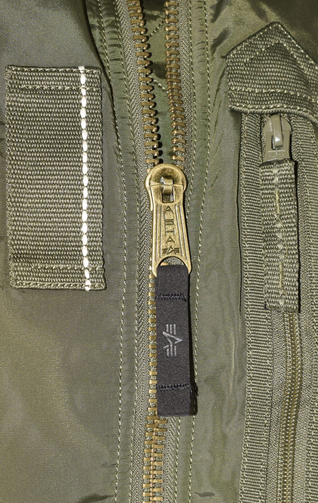 Куртка ALPHA INDUSTRIES ENGINE dark green 