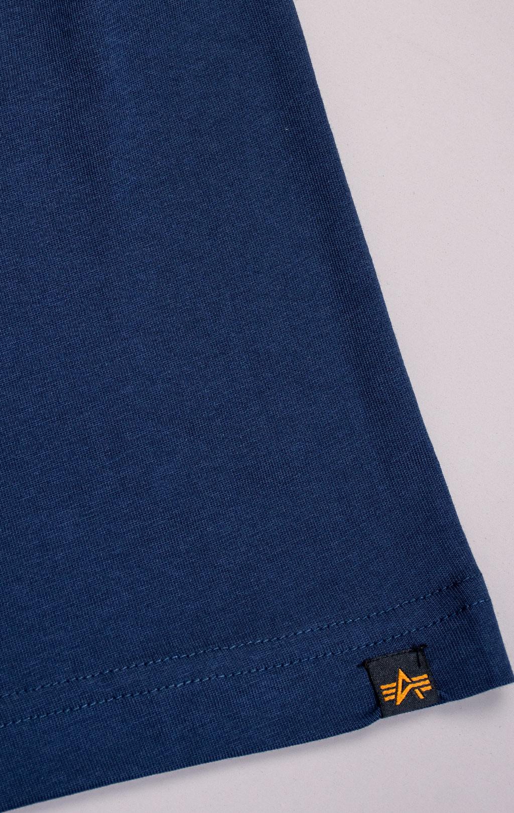 Футболка ALPHA INDUSTRIES RELAXED TEE SS 26 rep. blue 