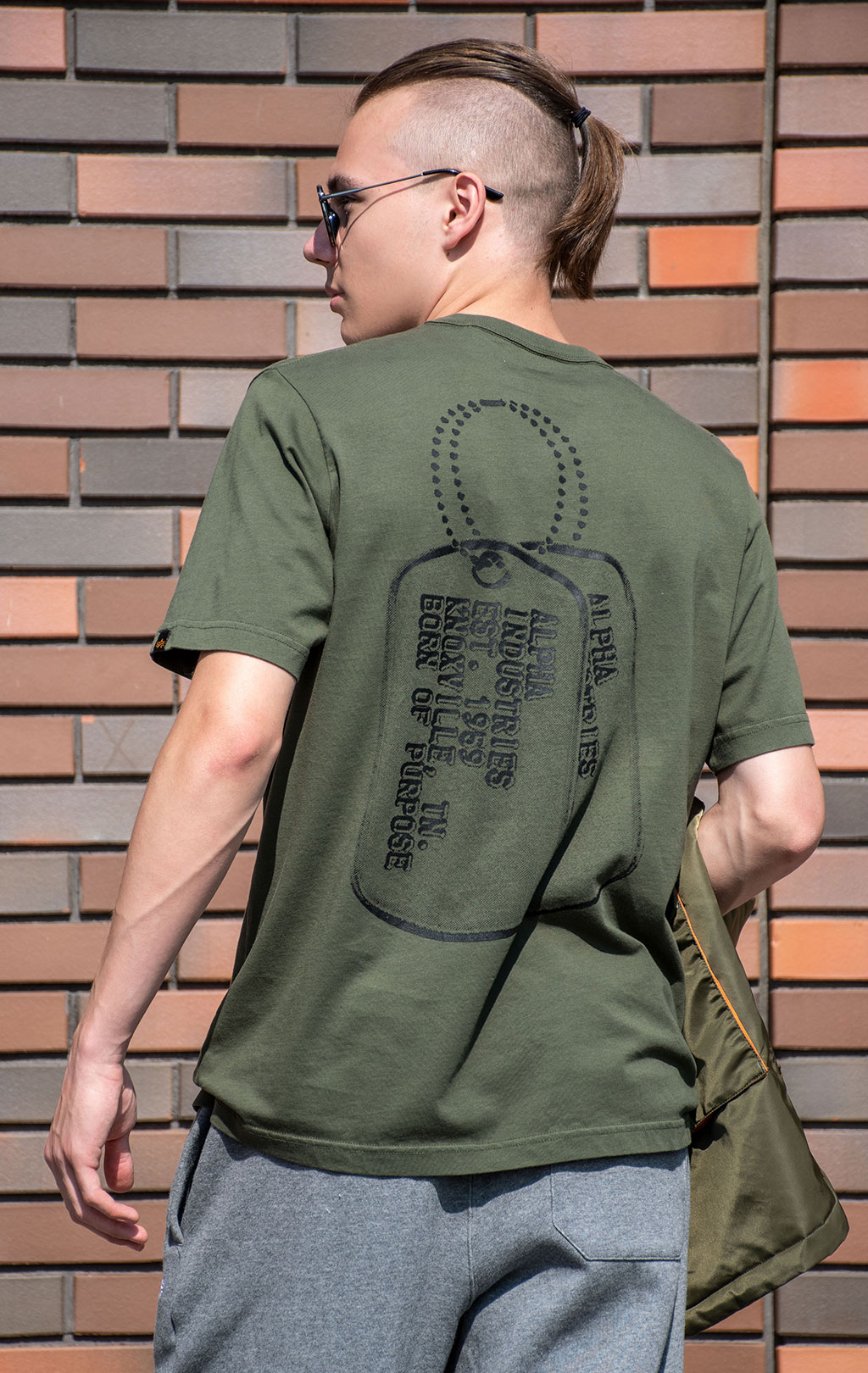 Футболка ALPHA INDUSTRIES ALPHA DOG TAG TEE плотная FW 24/25 olive 