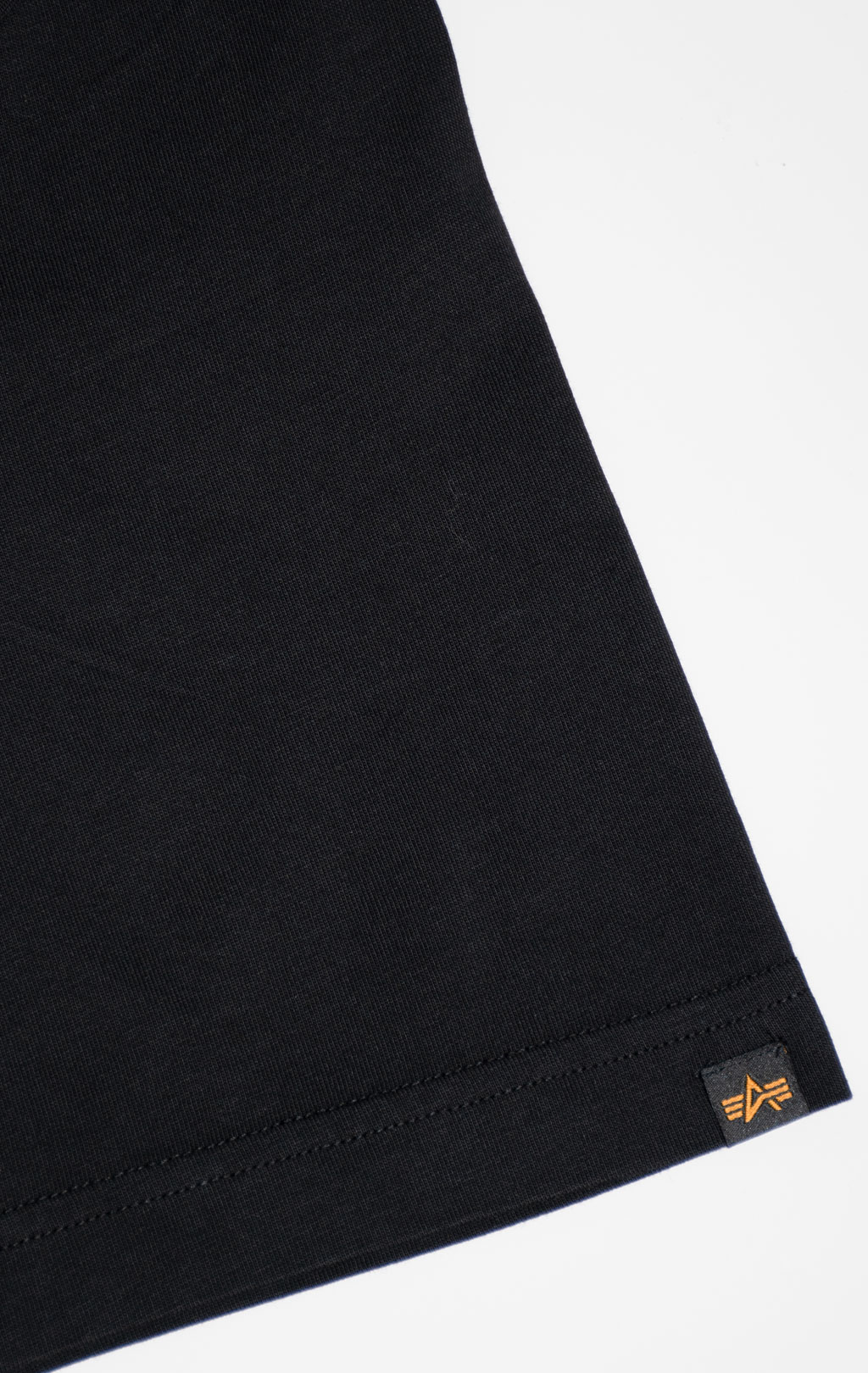 Футболка ALPHA INDUSTRIES ESSENTIAL RELAXED TEE SS 25 m black 