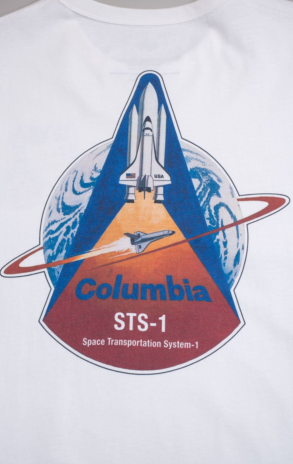 Футболка ALPHA INDUSTRIES NASA COLUMBIA TEE плотная FW 21/22 white 