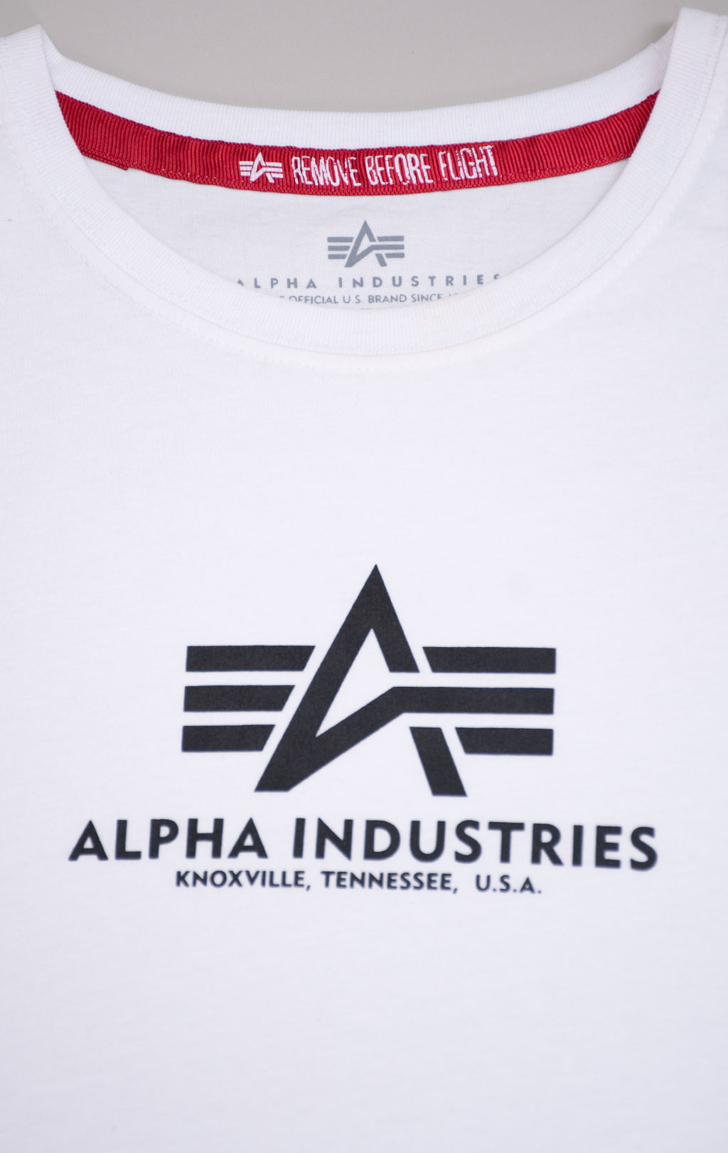Женская футболка ALPHA INDUSTRIES NEW BASIC T white 