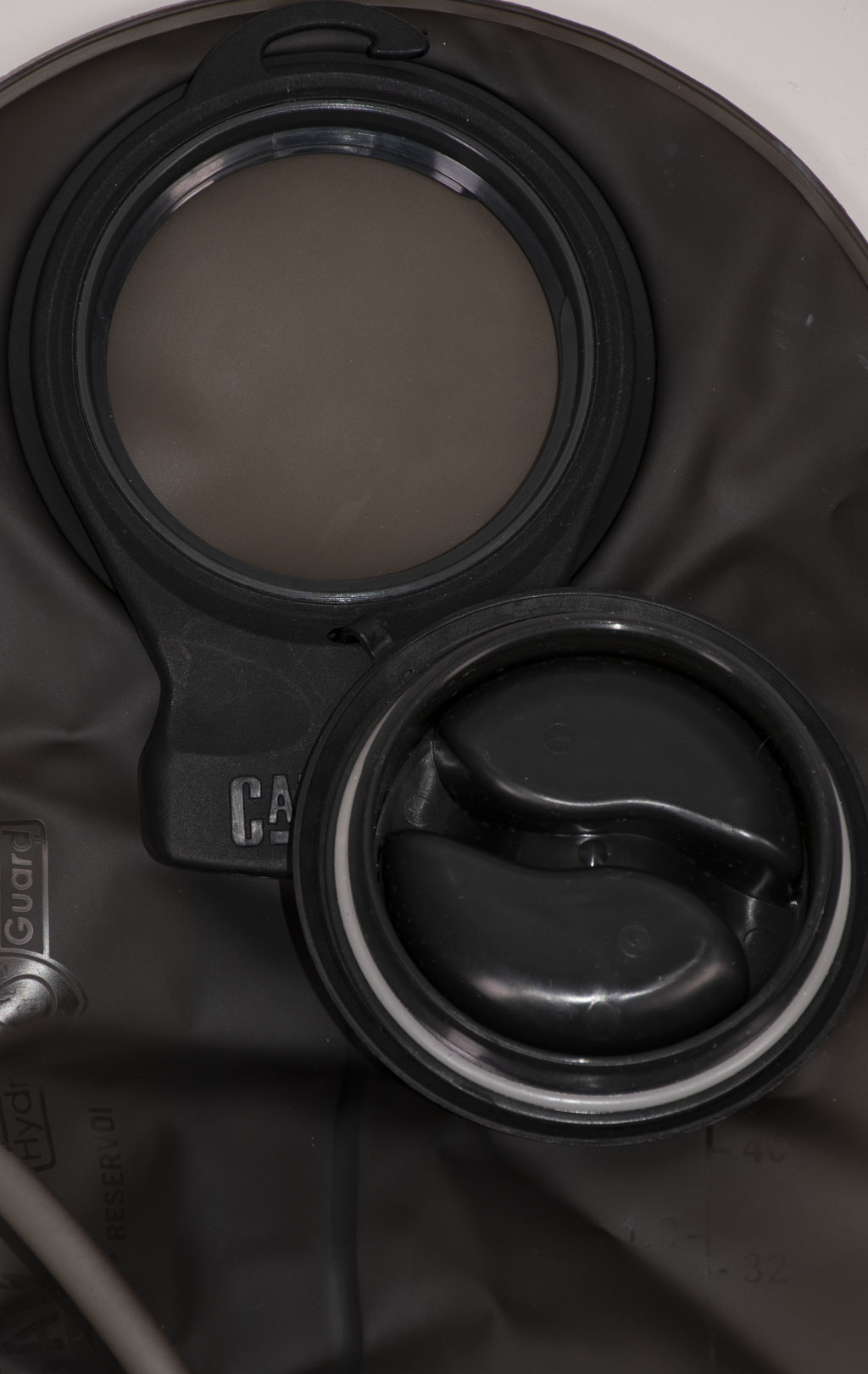Питьевая система армейская CamelBak на молнии, горловина под клапаном, 3L dpm 