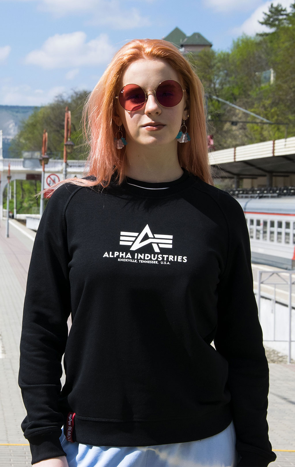 Женский свитшот ALPHA INDUSTRIES NEW BASIC SWEATER black 