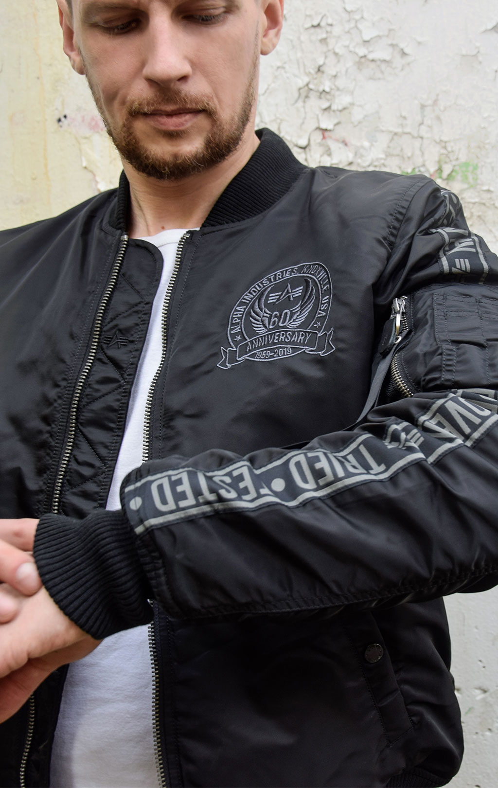 Бомбер ALPHA INDUSTRIES 60TH ANNIVERSARY MA-1 black 