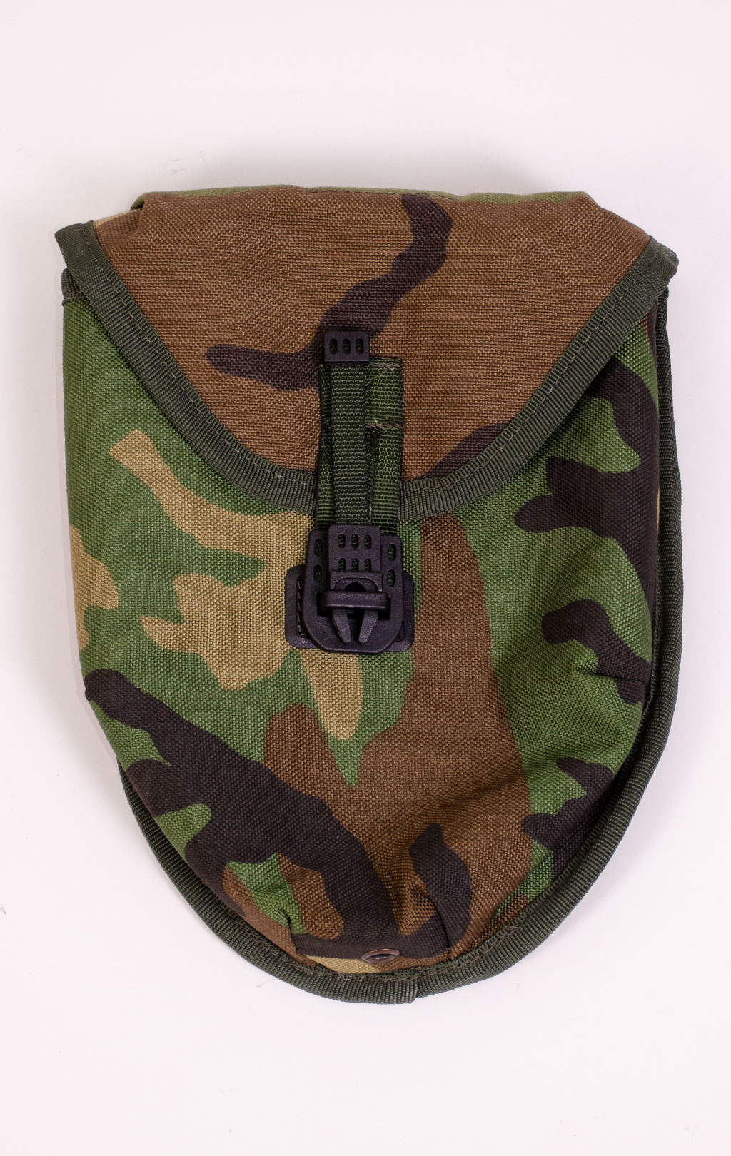 Чехол для лопаты MOLLE camo woodland б/у Голландия