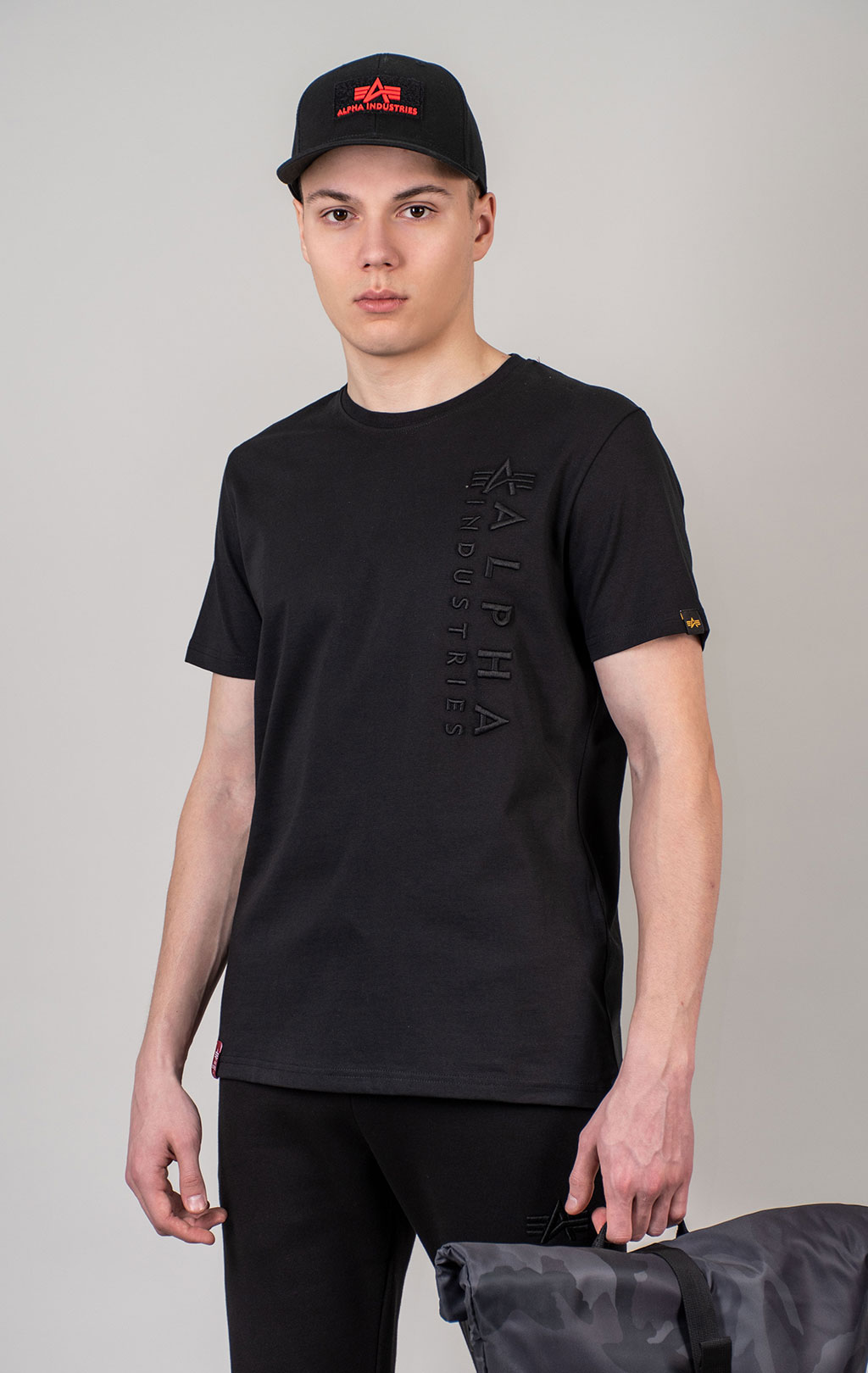 Футболка ALPHA INDUSTRIES EMB T black 