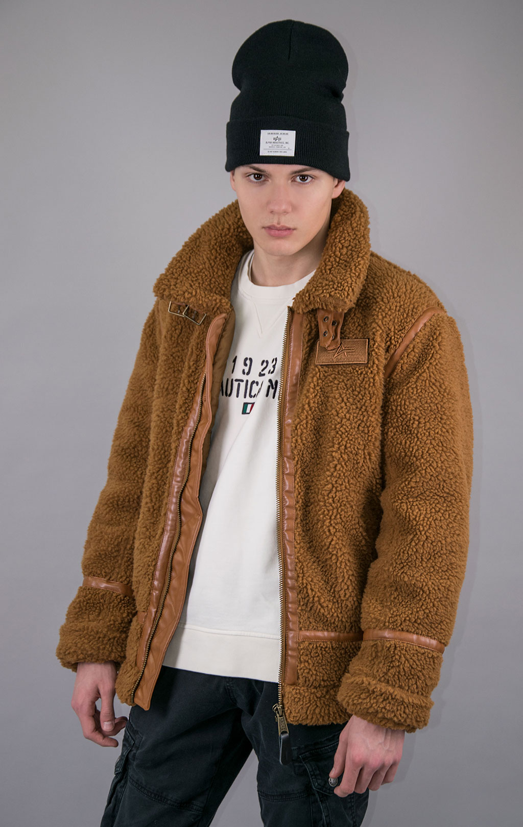 Куртка-пилот ALPHA INDUSTRIES B3 TEDDY camel 