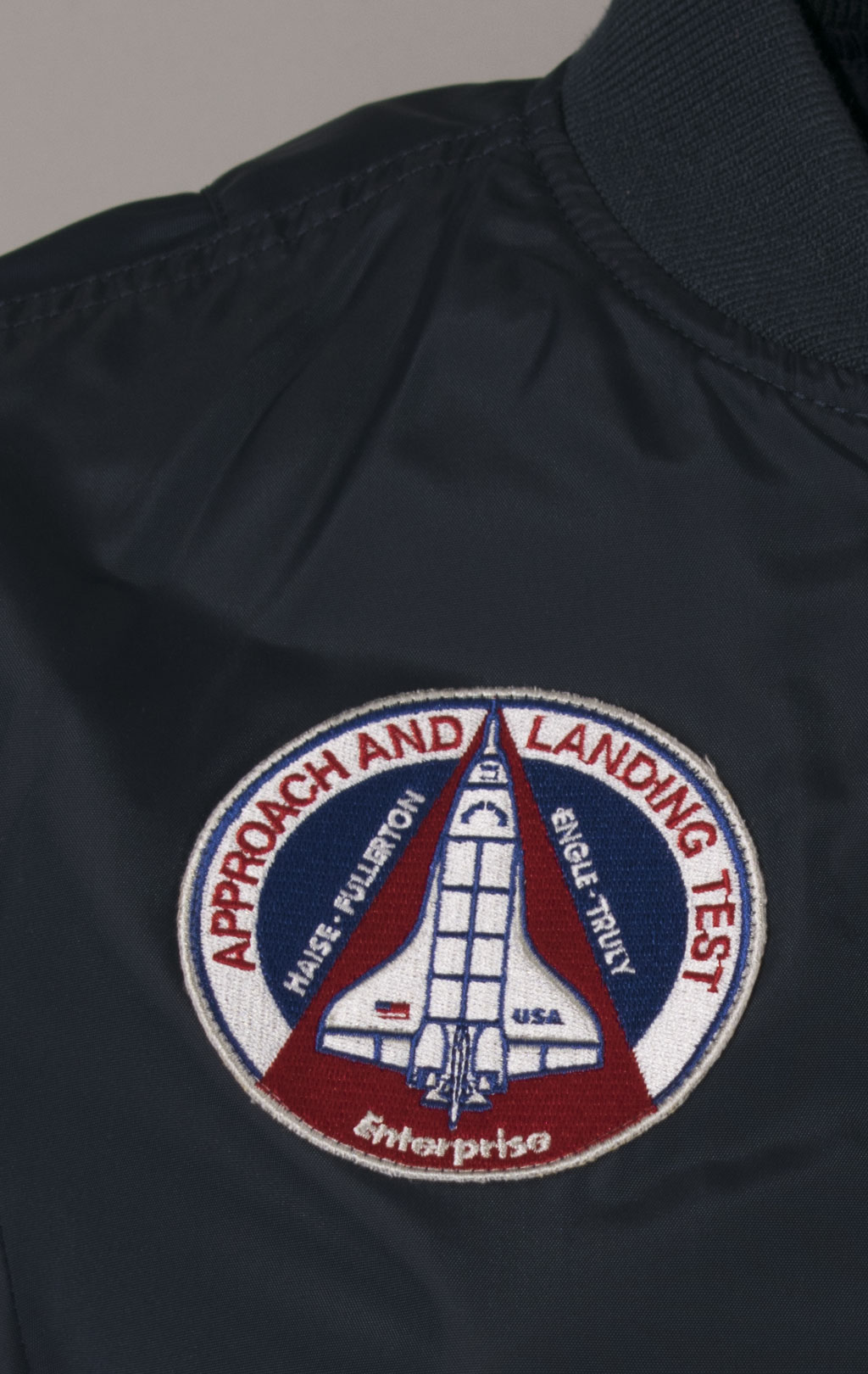 Женская ветровка-бомбер ALPHA INDUSTRIES TT NASA REVERSIBLE MA-1 rep. blue 