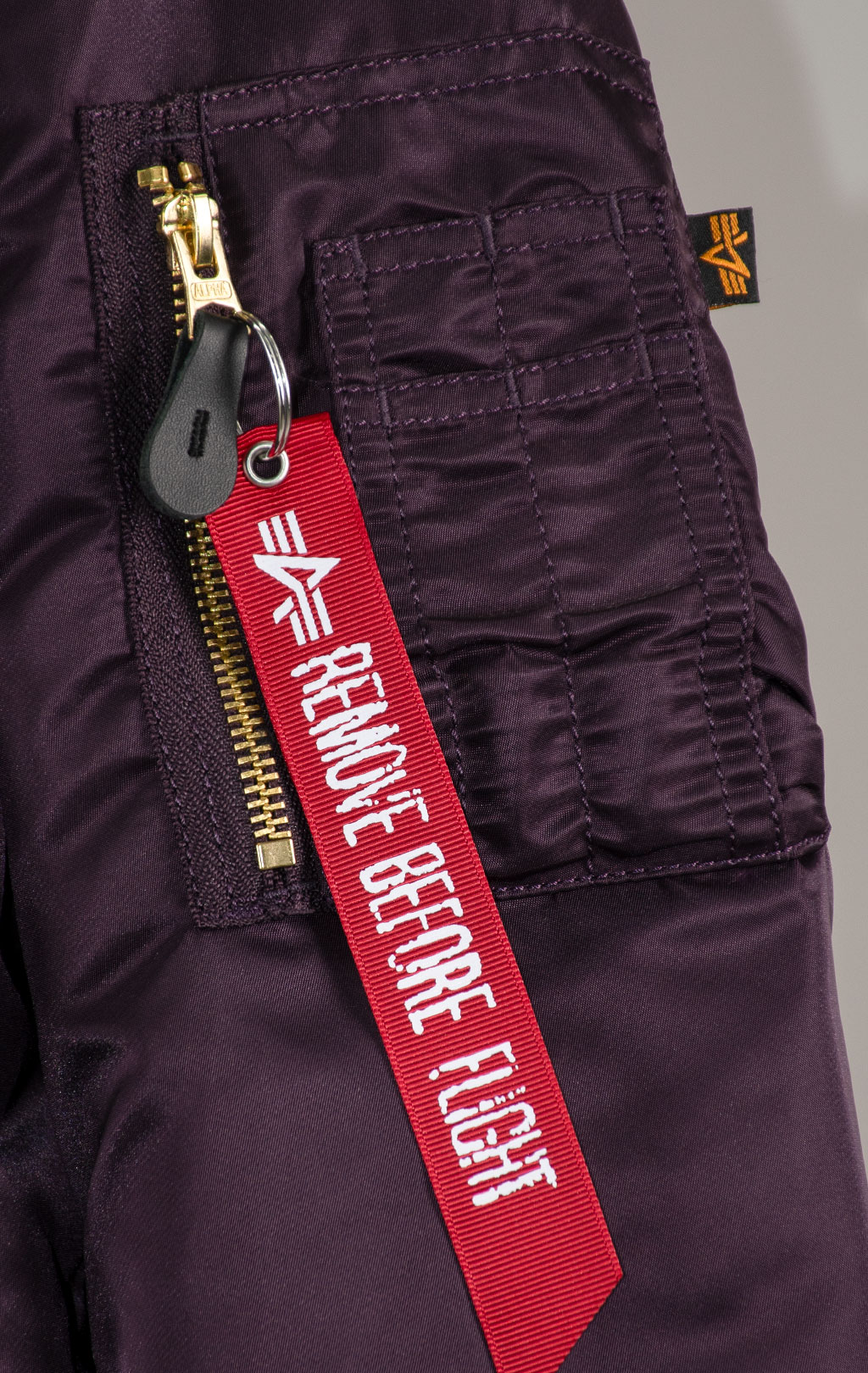 Женская куртка-бомбер лётная ALPHA INDUSTRIES CORE MA-1 plum 