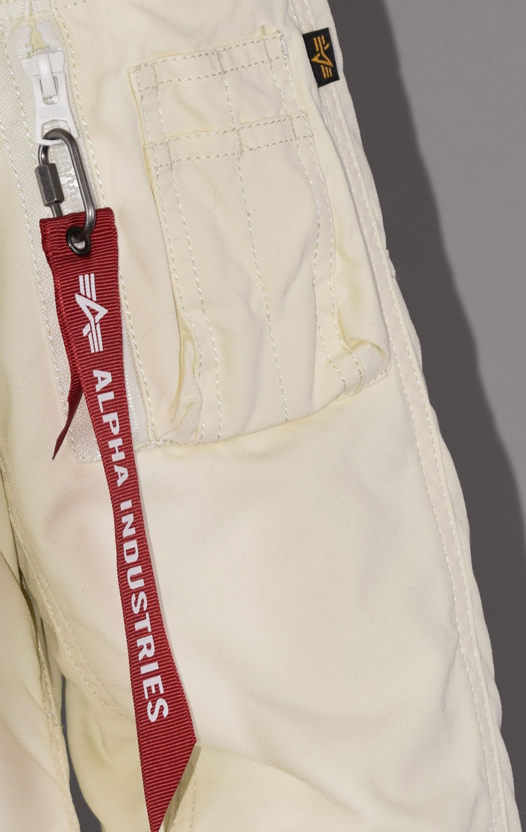 Женская аляска ALPHA INDUSTRIES ELYSE FW 22/23 m light cream 