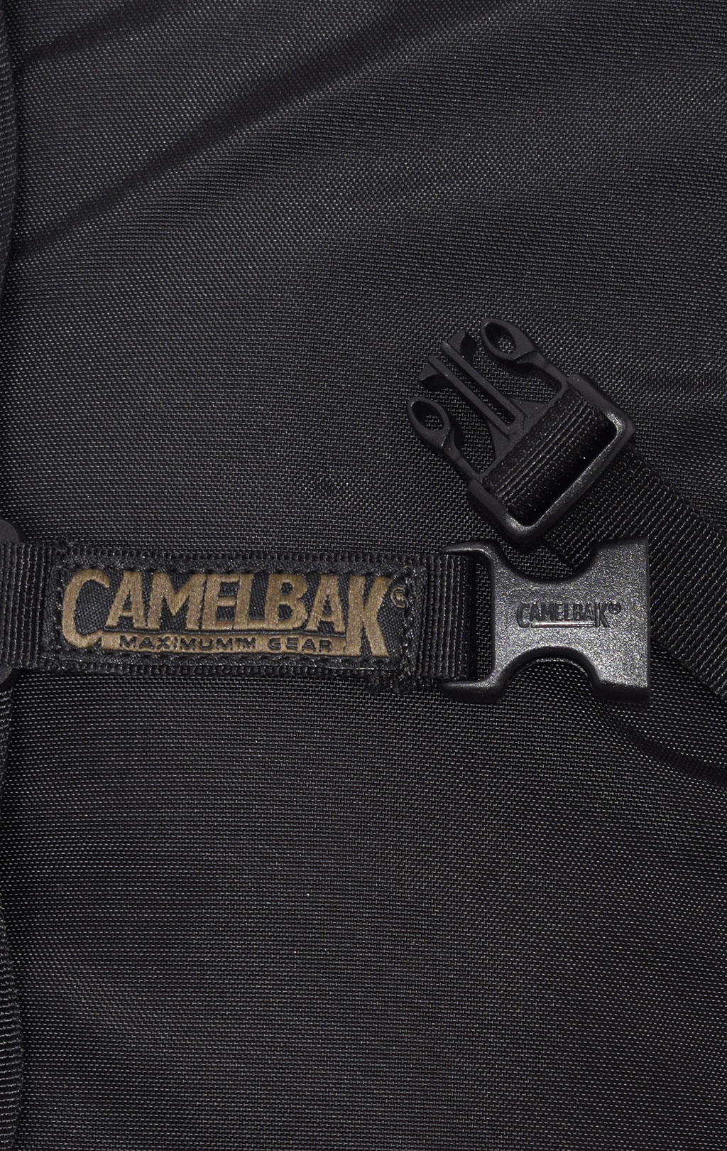 Питьевая система армейская CamelBak горловина снаружи, 2,5L black 