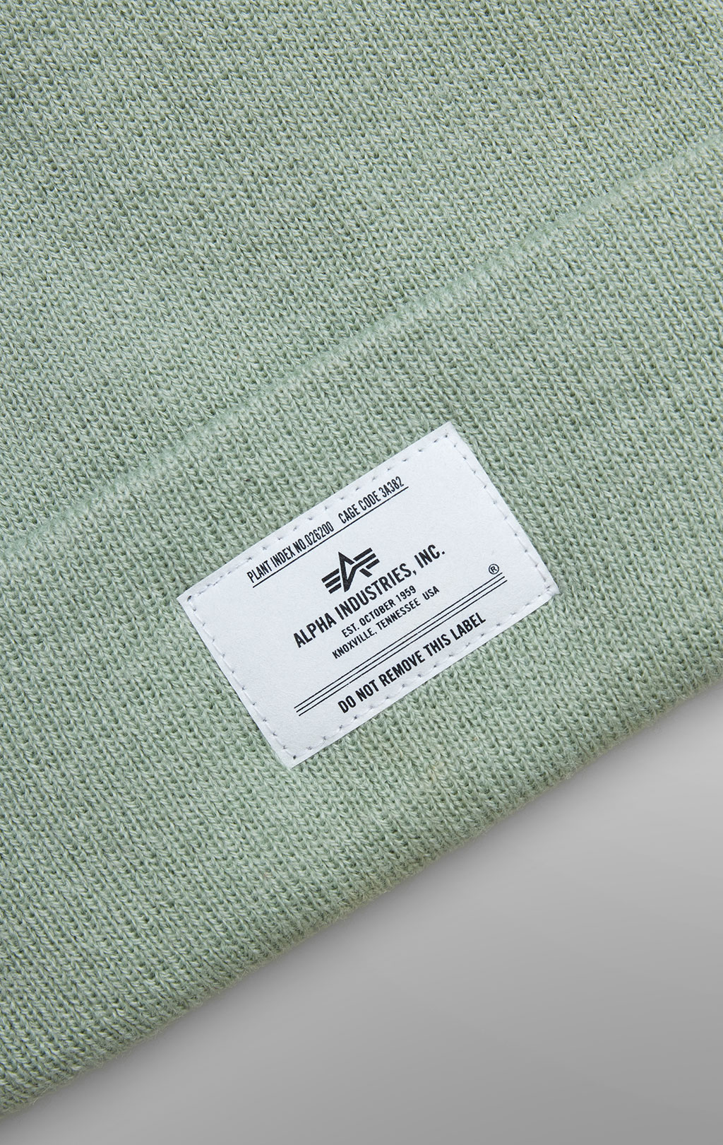 Шапка ALPHA INDUSTRIES ESSENTIAL BEANIE FW 23/24 seafoam 