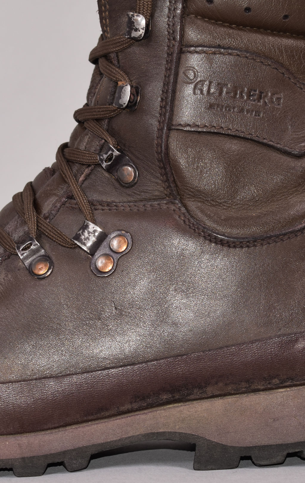 Женские ботинки-берцы Alt Berg DEFENDER Combat Boots brown б/у 