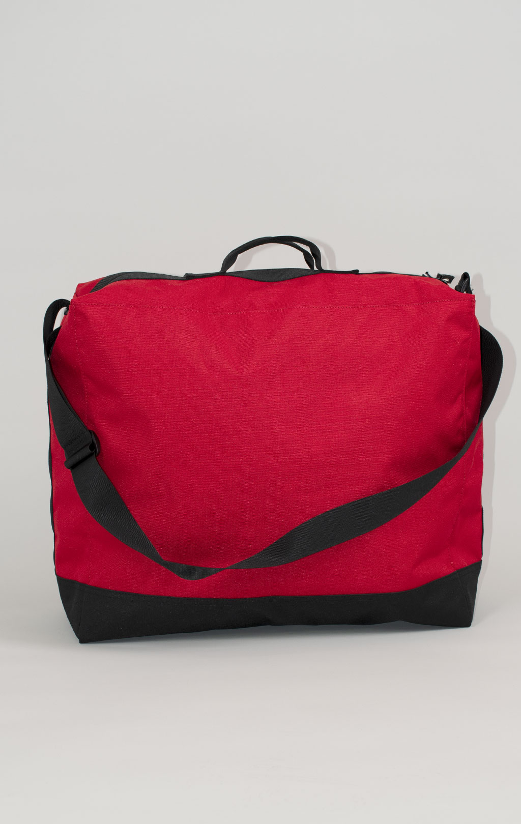 Сумка AERONAUTICA MILITARE CENTRO SPORTIVO DUFFEL BAG SS 25/CN tango red (BO 1142) 
