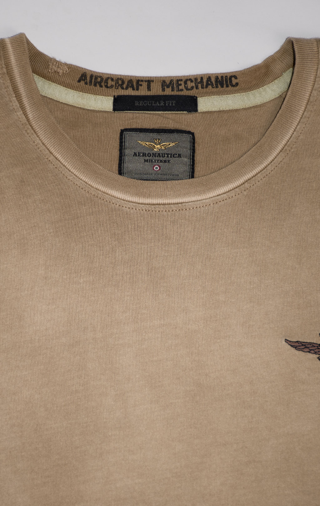 Футболка AERONAUTICA MILITARE vintage aircraft mechanic SS 24/IN peanut brown washed (TS 2227) 