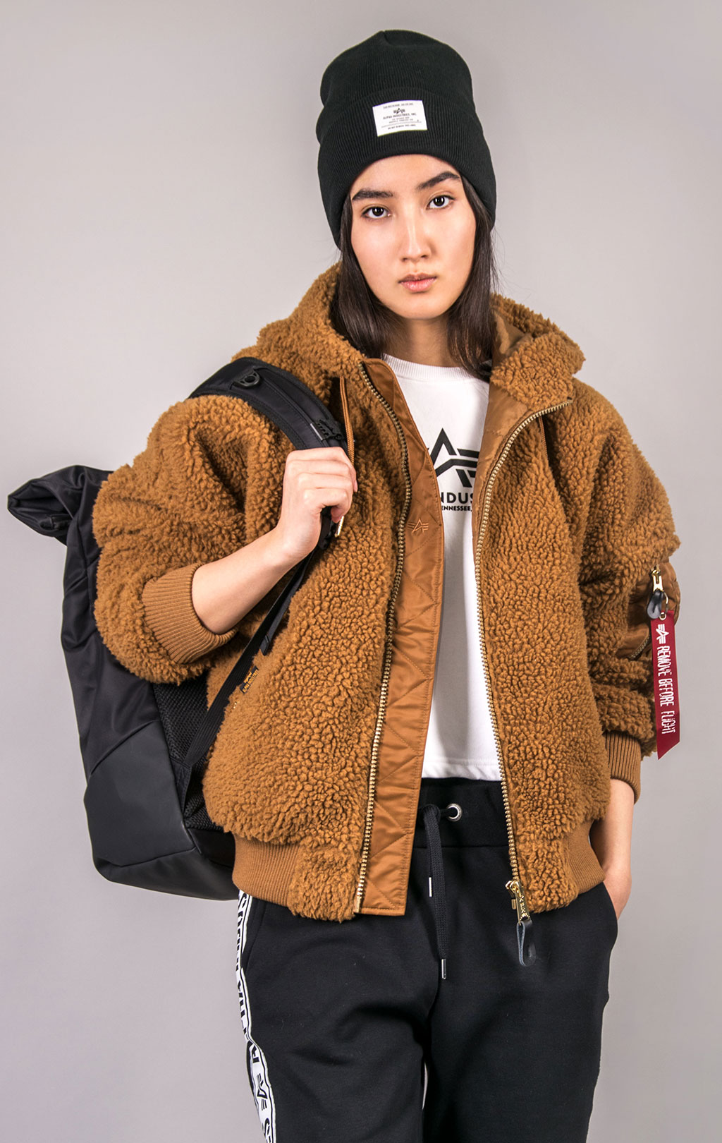 Женская куртка-бомбер лётная ALPHA INDUSTRIES OS HOODED TEDDY MA-1 camel 