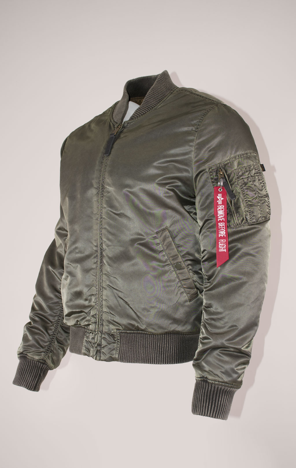 Бомбер ALPHA INDUSTRIES VF-59 BATTLEWASH MA-1 washed black olive 
