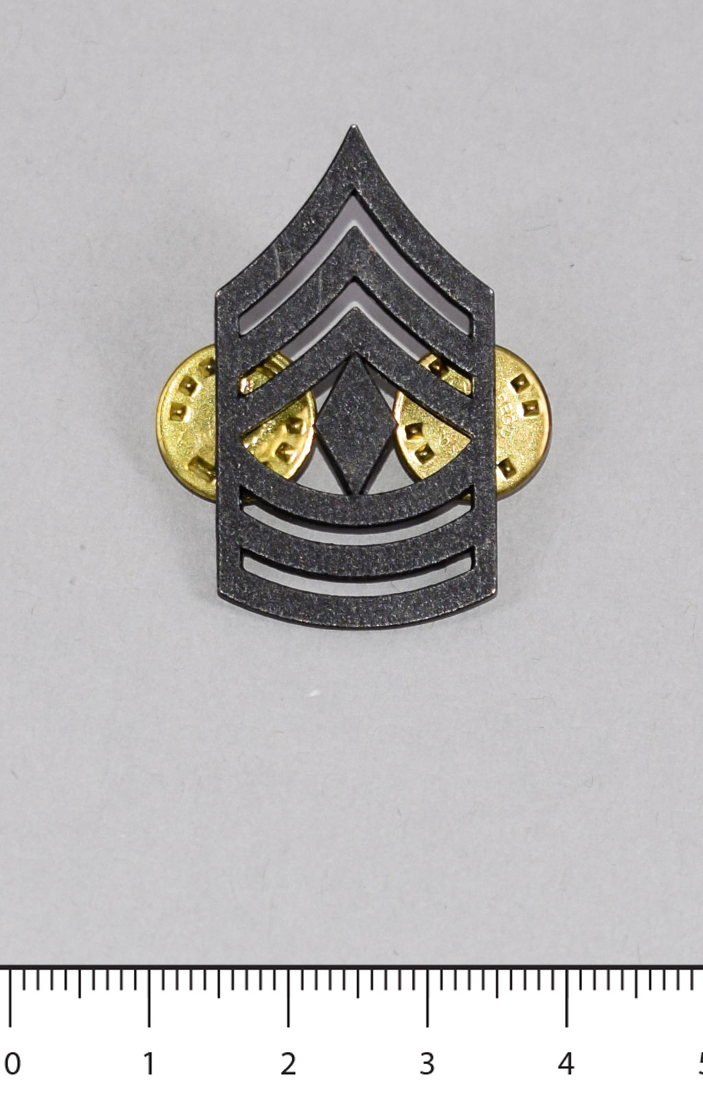 Знак звание Sergeant 1-st cl. полевой (P12754) (17505, 91-1) США